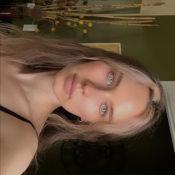 Meet your Posher, Isabella - Picture 1 of 1